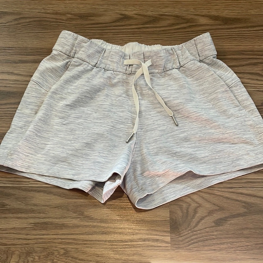 LULUlemon “On the fly” shorts